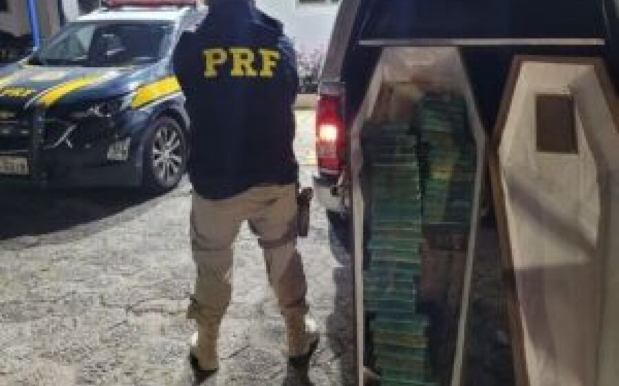 Sem corpo, caixão transportava 50 kg de crack em rodovia  