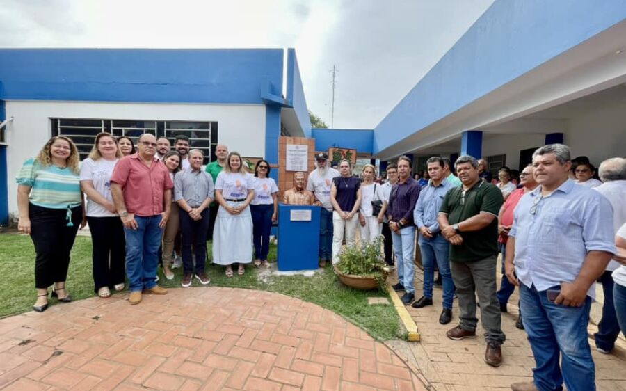 Prefeitura de Rio Verde realiza  solenidade em homenagem ao  Prefeito José de Oliveira Santos. 