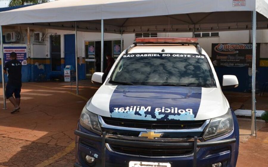 Homem leva facada nas costas durante briga em bar, em São Gabriel do Oeste