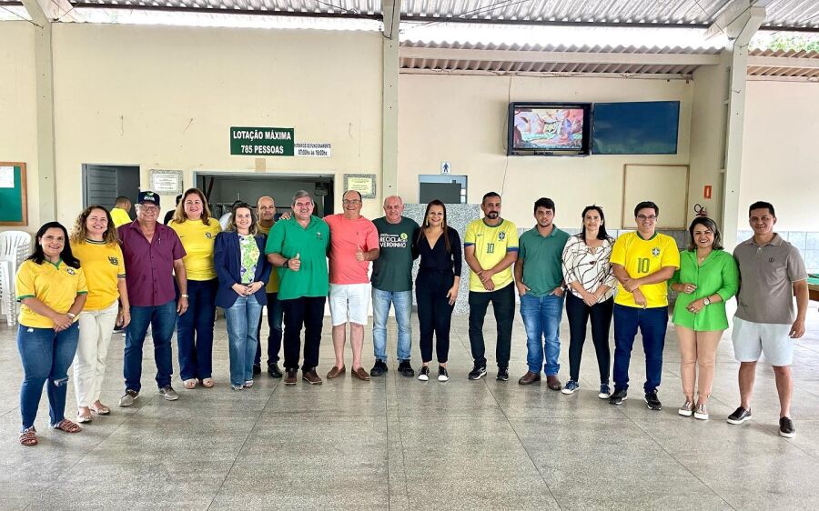 Prefeito Réus Fornari promove confraternização para Vereadores e Secretários Municipais. 