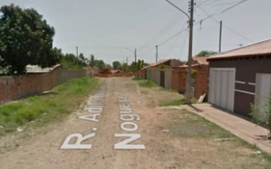 Menina de 2 anos é encontrada sozinha na rua durante a madrugada em Campo Grande
