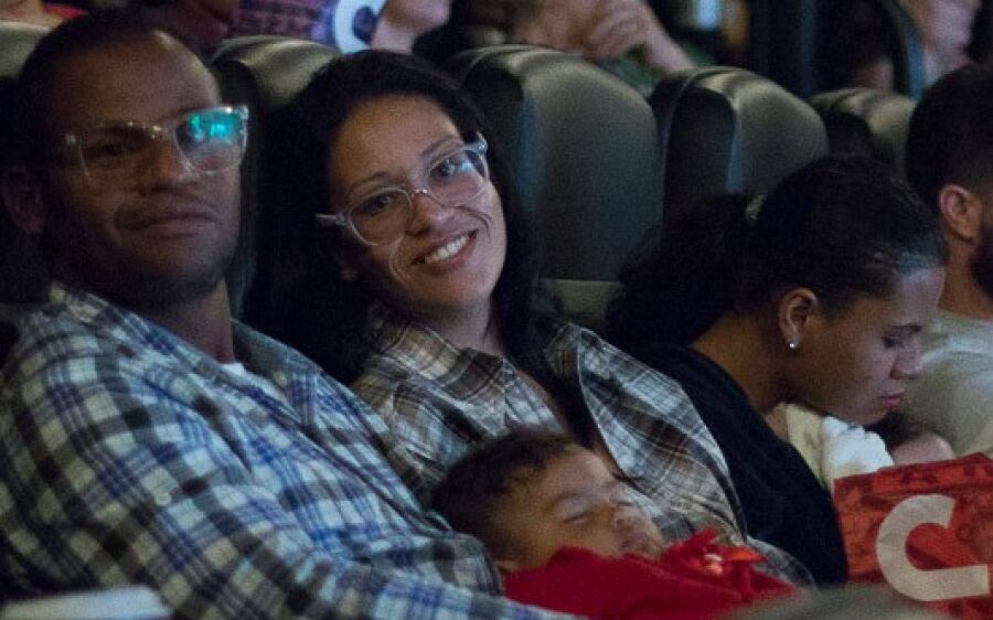 Sessão do CineMaterna é opção de lazer para mamães e seus bebês