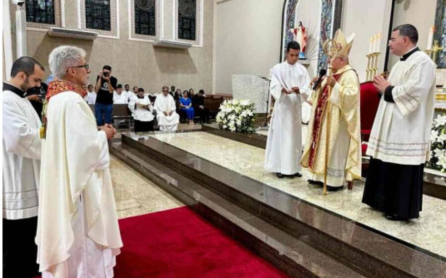 Padre de Dourados é  ordenado bispo e vai  comandar diocese de Coxim