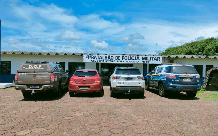 Polícia Militar e DOF recuperam dois carros roubados e prendem três na fronteira