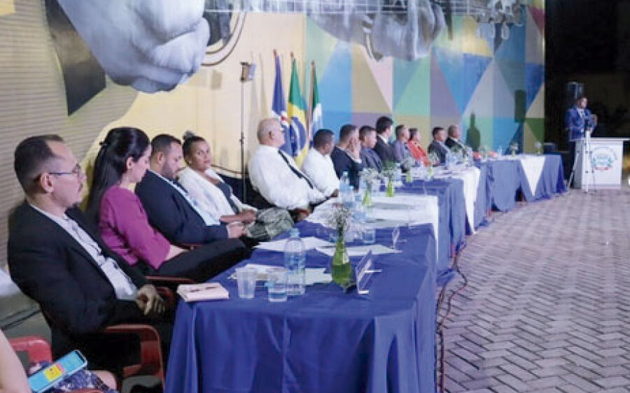 Câmara realiza última Sessão Solene do ano com entrega  de moções de congratulação
