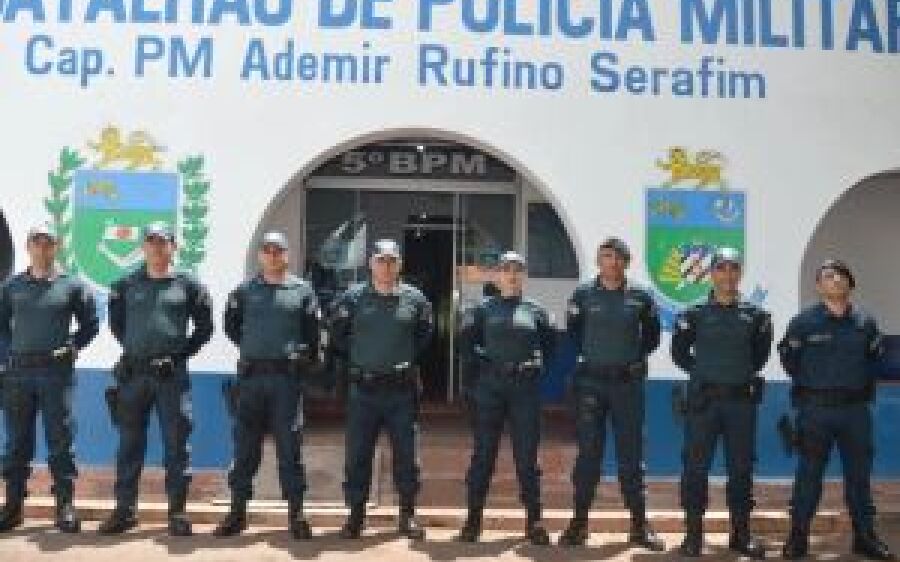 Comandante do 5º Batalhão de Polícia Militar em Coxim recepciona novos sargentos