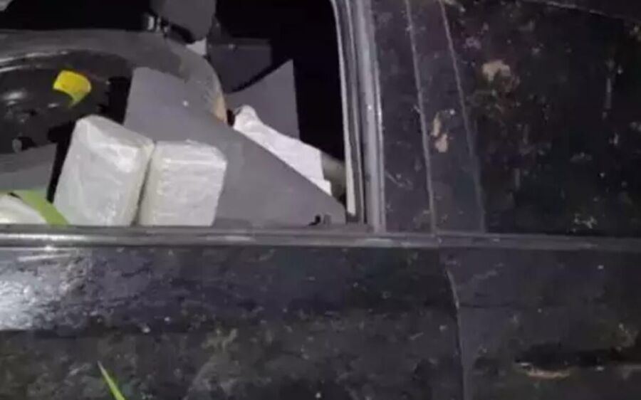 Traficante capota veículo durante fuga e PF apreende 360 quilos de maconha