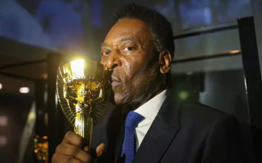 Pelé, o Rei do Futebol, morre aos 82 anos em São Paulo