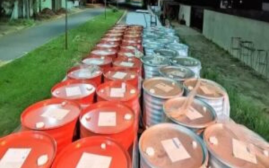 Motorista é preso em flagrante transportando 26 toneladas de produtos químicos ilegais
