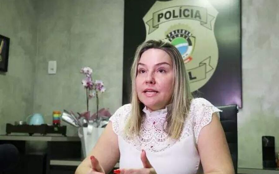 Exame testa gravidez de três meses de menina de 11 anos