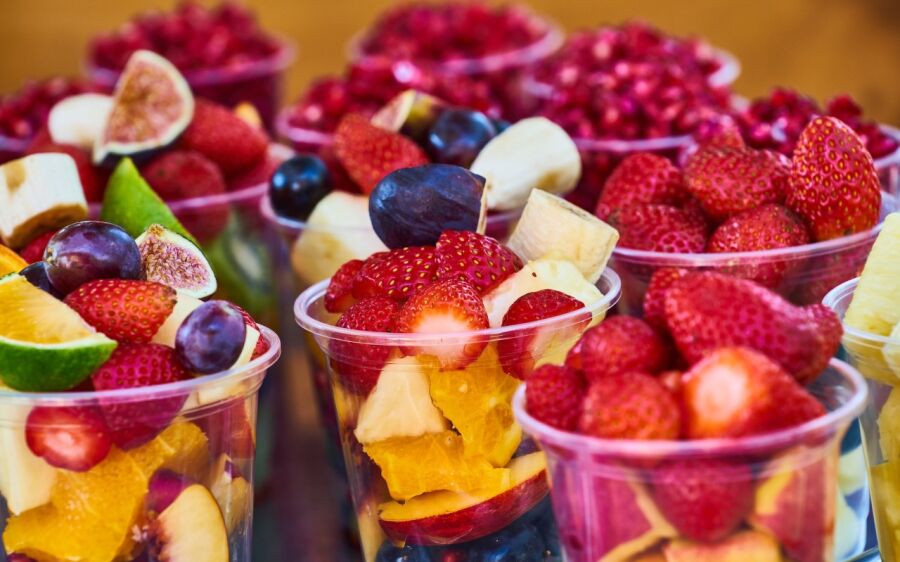 Crianças devem ter alimentação saudável mesmo em férias