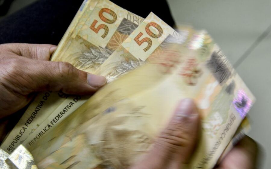 Cerca de 40% das negociações salariais não cobriram a inflação em 2022
