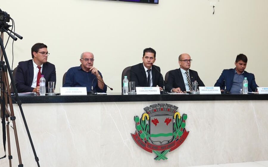 Prefeito participa da abertura da 1ª sessão legislativa do ano na Câmara Municipal de Rio Verde