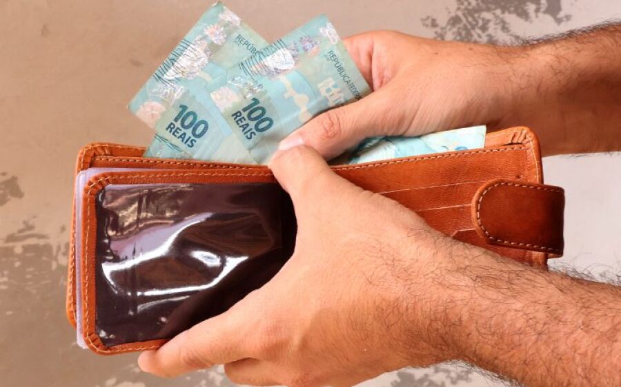 Salário dos servidores estaduais já está disponível para saque