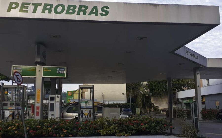 Petrobras anuncia redução de R$ 0,40 no preço do diesel