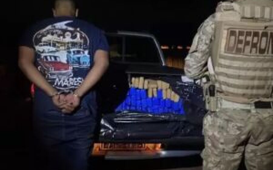 Jovem é flagrado com caminhonete carregada de maconha na BR-463