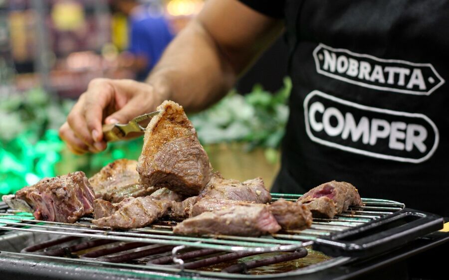 Para o bloco do sofá, dicas imperdíveis para curtir o carnaval em casa