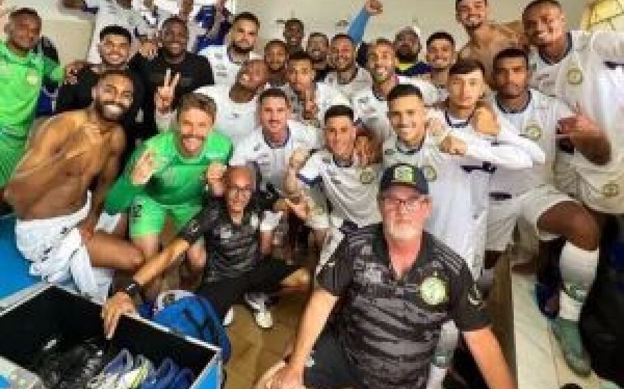 Costa Rica vence Coxim e se isola na liderança do grupo A