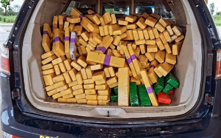 Homem é preso com carro abarrotado de maconha em Coxim