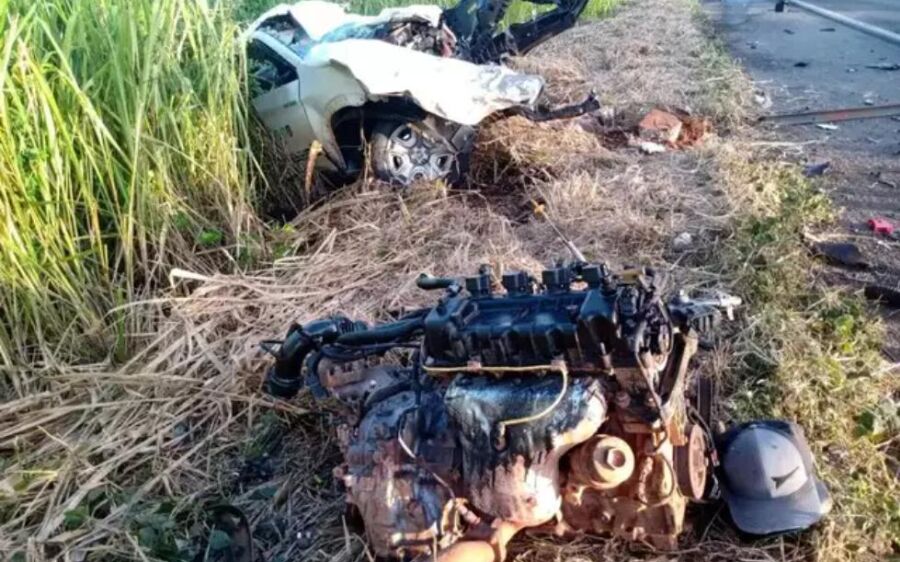 Colisão frontal entre camionete e carreta na BR-158 mata agrônomo de 22 anos