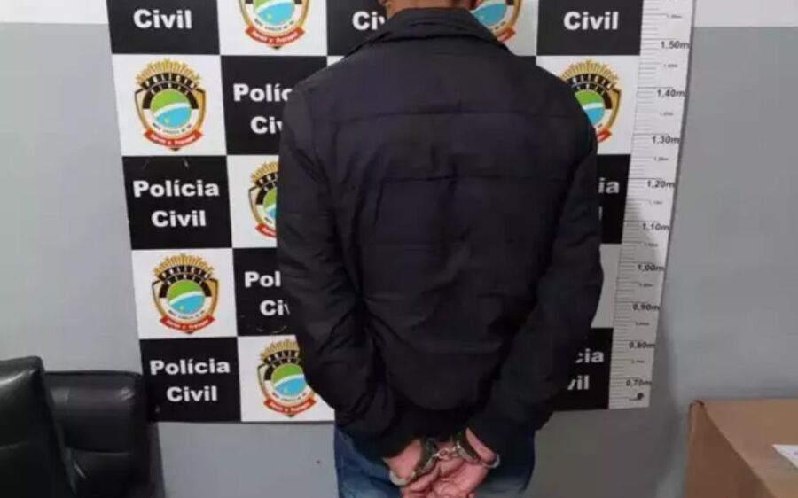 Marido mata padrasto da esposa após flagrá-la em quarto com o homem
