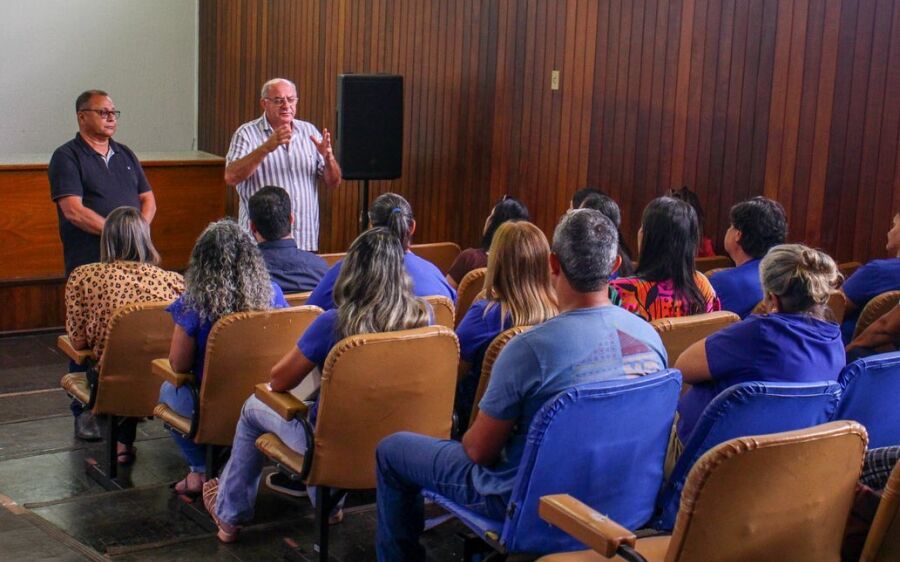 Réus Fornari e Professor Valter, reúnem com Diretoras, Coordenadoras e Secretários da SEMEC