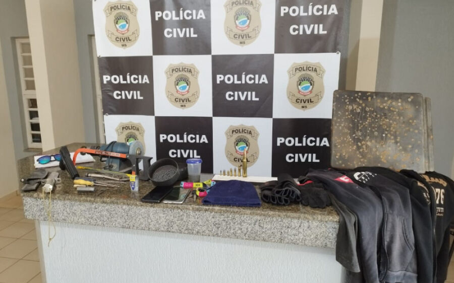 Polícia Civil prende dois por tráfico de drogas e associação criminosa