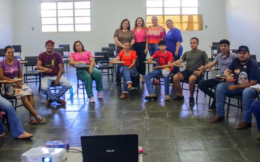 Orientadores e monitores do Instituto Mirim de Rio Verde recebem capacitação