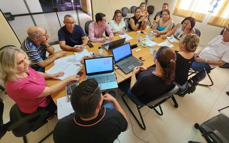 Servidores públicos estaduais querem reajuste salarial de 15% em 2023