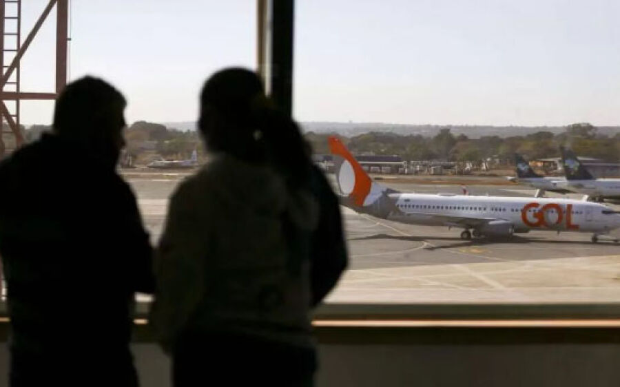 Passagem aérea a R$ 200? Governo prepara  programa para aposentados, servidores e estudantes