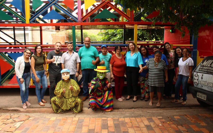 Carreta da Alegria promove momento especial para idosos da Ilpi de Rio Verde
