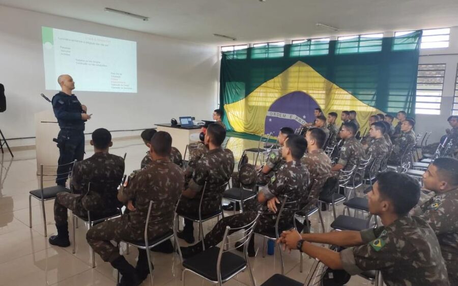 PM realiza palestra sobre  prevenção de acidentes no 47º BI  