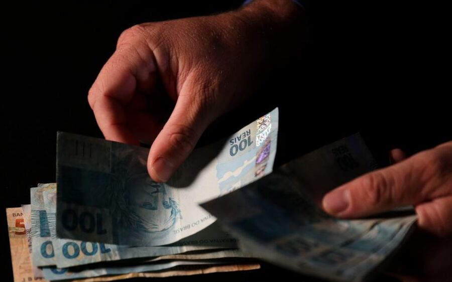 Caixa paga novo Bolsa Família a beneficiários com NIS de final 7