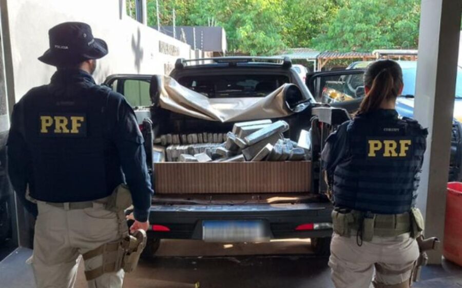 PRF apreende 812 quilos de maconha em Jardim