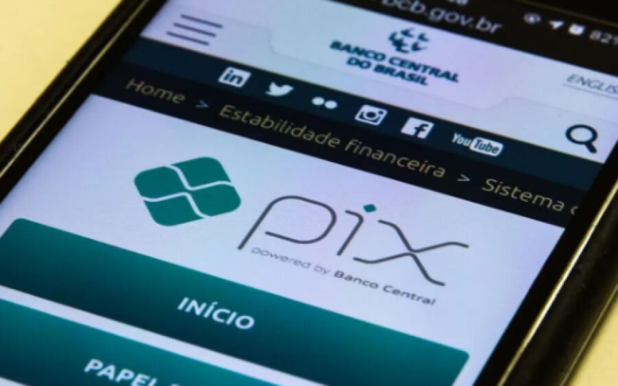 Ministro discute com  presidente do BC parcelamento de dívidas pelo Pix