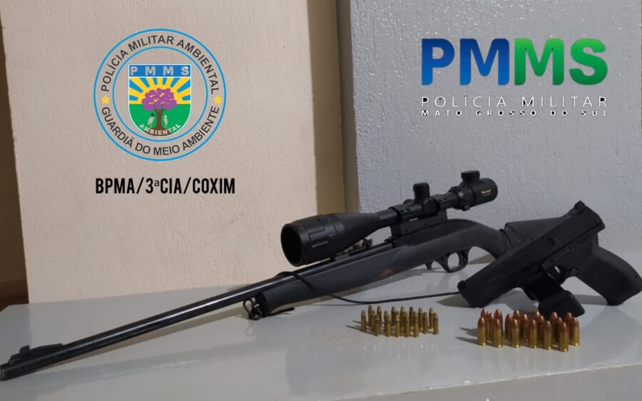 Durante patrulhamento, PMA aborda carro dos duas armas e uma pistola