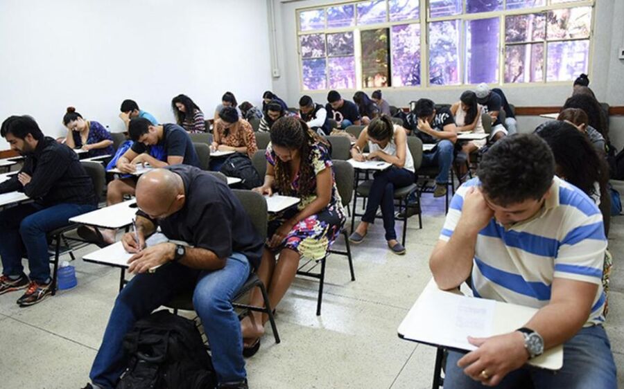 Prazo para justificativa de ausência no Encceja acaba dia 14