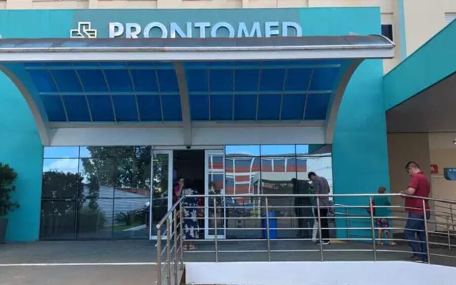 Criança cai de prédio e é socorrida em estado grave na Capital