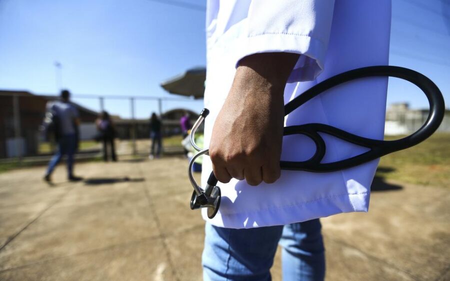 Saúde vai credenciar 57 mil equipes para reforçar unidades básicas