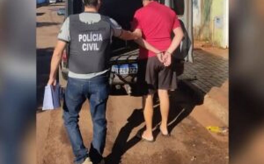 Avôdrasto é preso por estupro e tenta fugir pulando muros