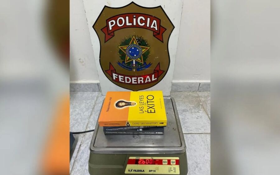 Homem é preso pela PF ao tentar despachar cocaína junto a livros para a Austrália