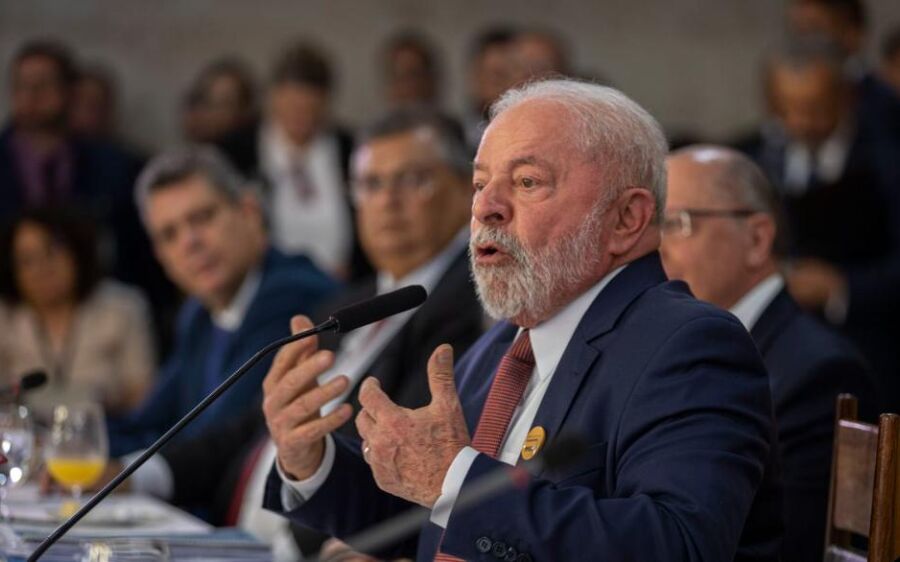 Não vamos transformar escolas em prisão, diz Lula