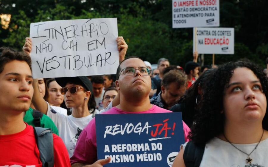 Consultas sobre Novo Ensino Médio começam dia 24 de abril