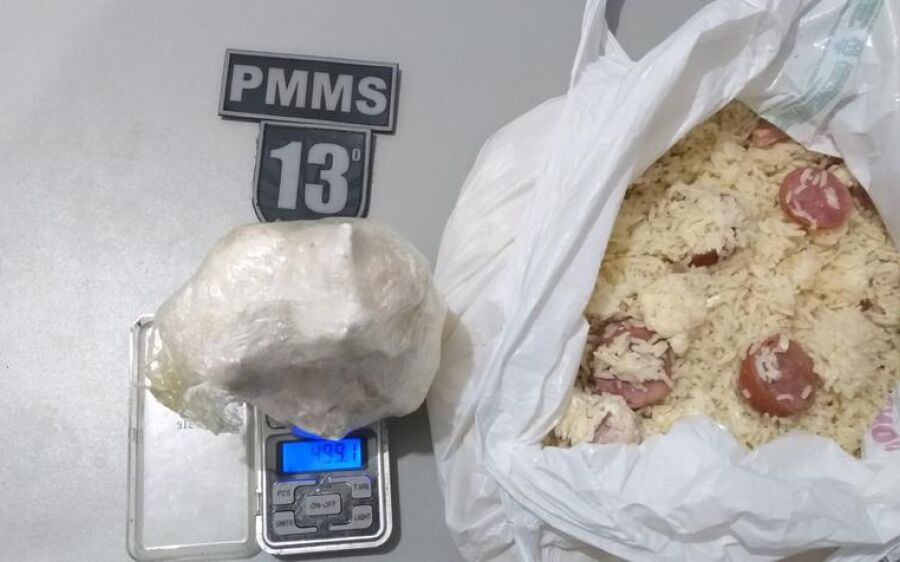 Polícias prendem mulher por tráfico de drogas em Paranaíba