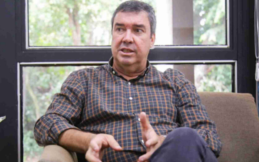 Governo quer estudar maneiras para equiparar salário de  professores temporários de MS