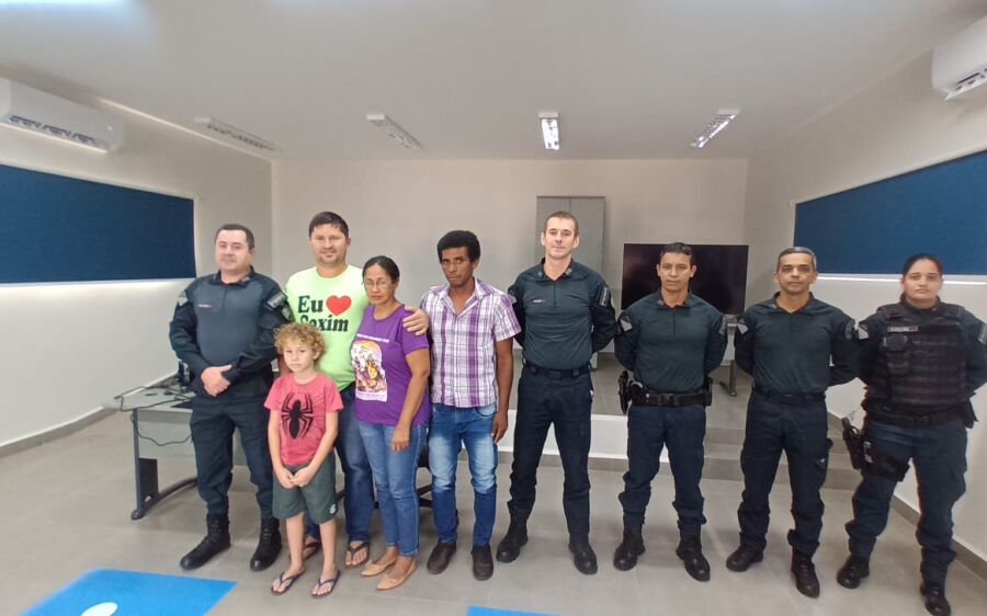 Polícia Militar inicia implantação do Programa: Vizinhança Solidária no Bairro Silviolândia em Coxim
