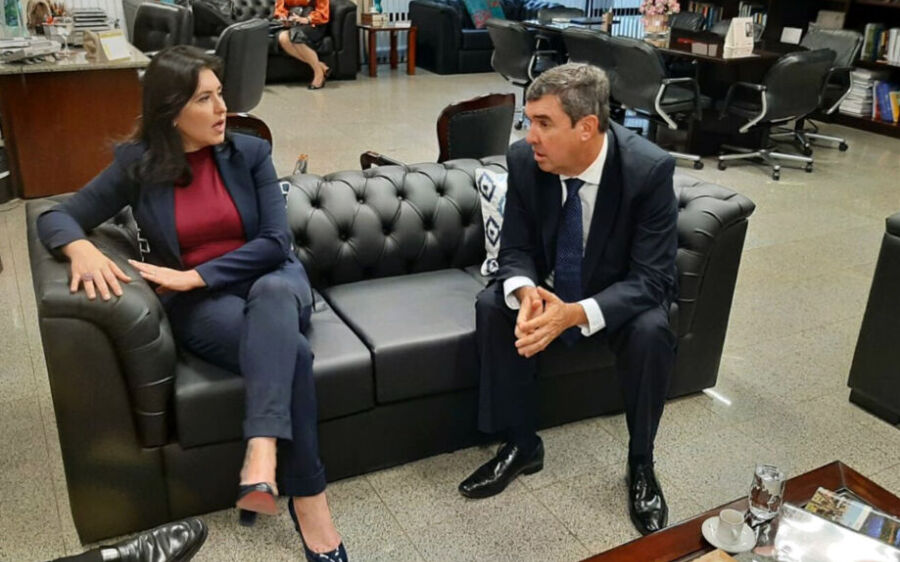 Riedel vai a Brasília em busca de verba para a construção de 10  mil moradias