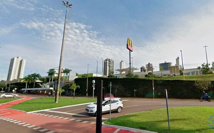 Casal é flagrado fazendo sexo em banheiro do shopping Campo Grande