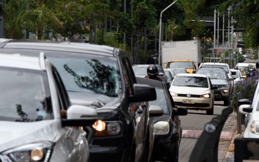 Publicada isenção de IPVA para veículos movidos a GNV e redução da alíquota de ICMS