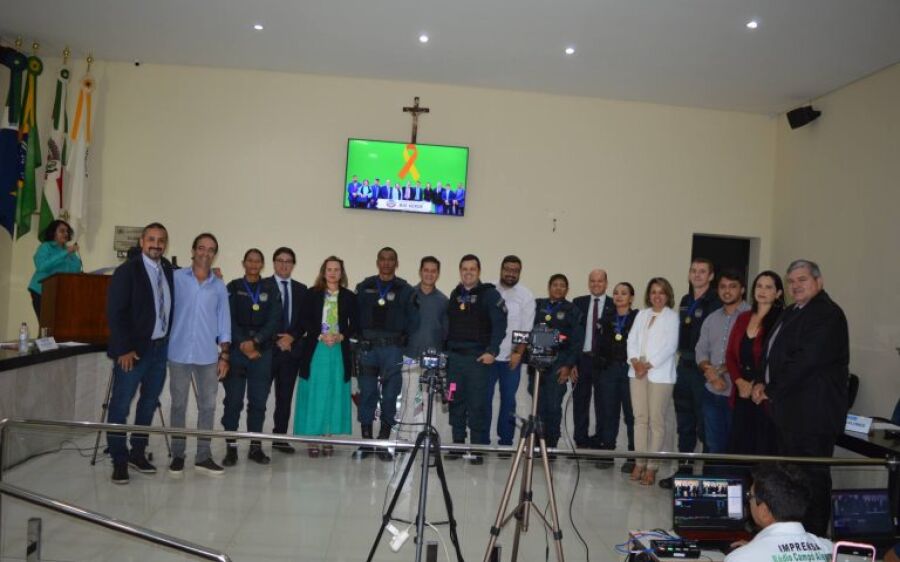 Vereadores homenageiam policiais militares com Medalha de Honra ao Mérito em Rio Verde
